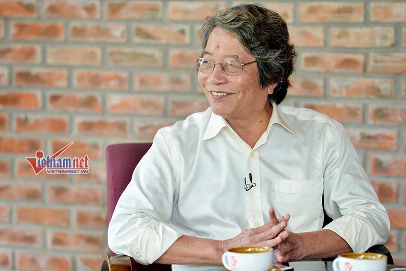 Pho Duc Phuong va ruou,  dan ba anh 1