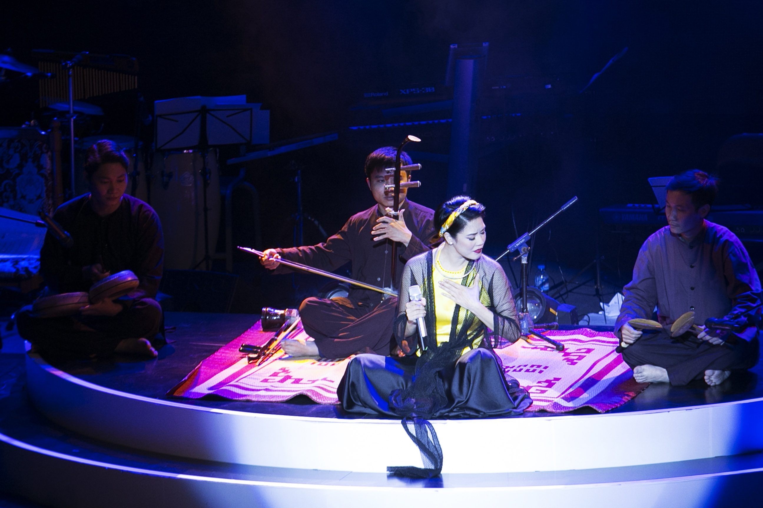 Thu Phuong dem nhac 30 nam ca hat anh 12