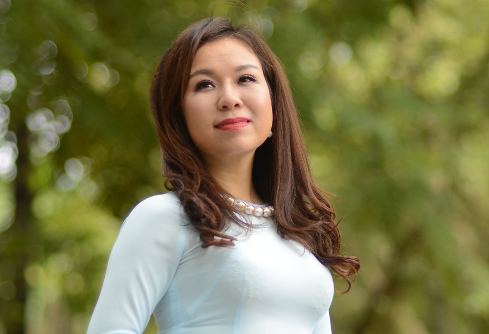 Sao Mai Thu Ha ra mat MV ve nguoi giao vien day hat hinh anh