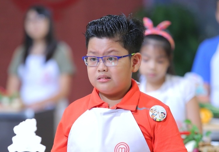 Thi sinh Vua dau bep nhi het toang khi nhin thay luon hinh anh