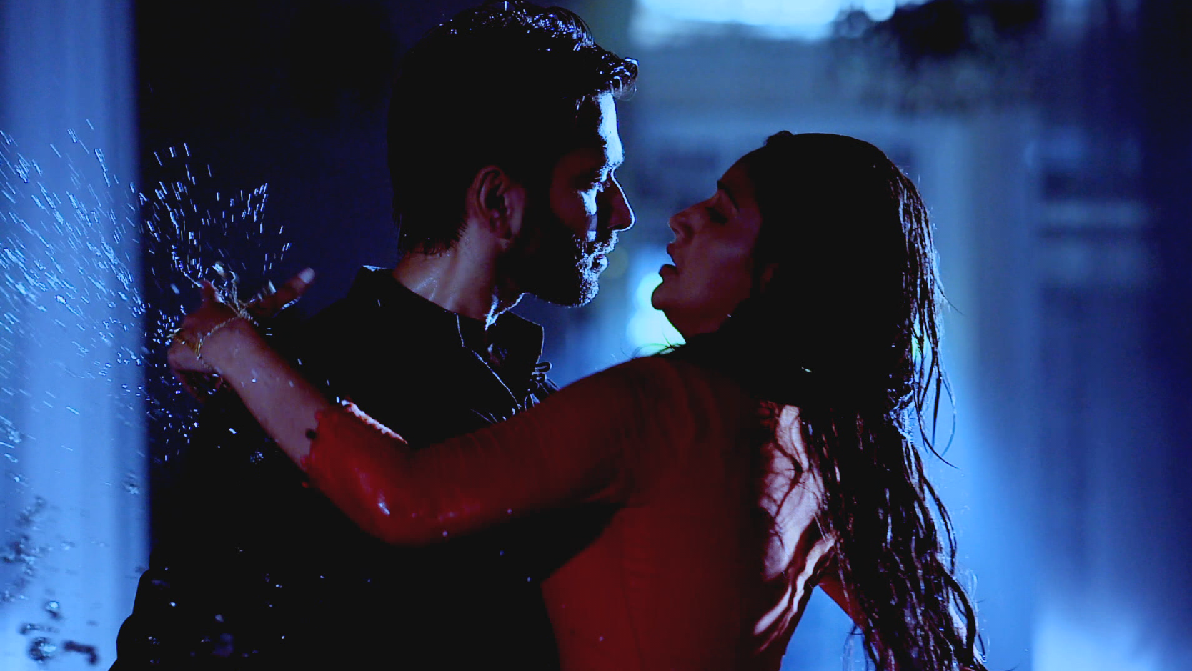 Phim An Do 'Cuoc chien gia toc' ra mat khan gia Viet hinh anh