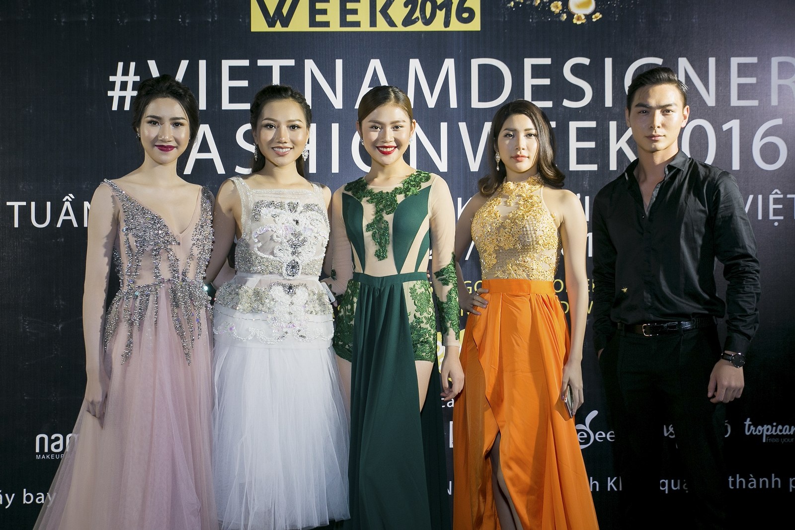 Huyen Thanh than thiet voi Yan My anh 1