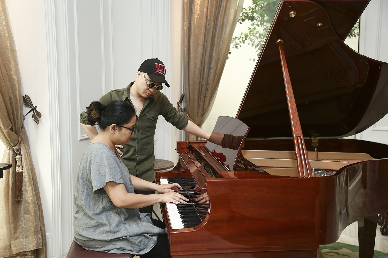 Show dien Thu - Dong Do Manh Cuong trinh dien bang anh 2