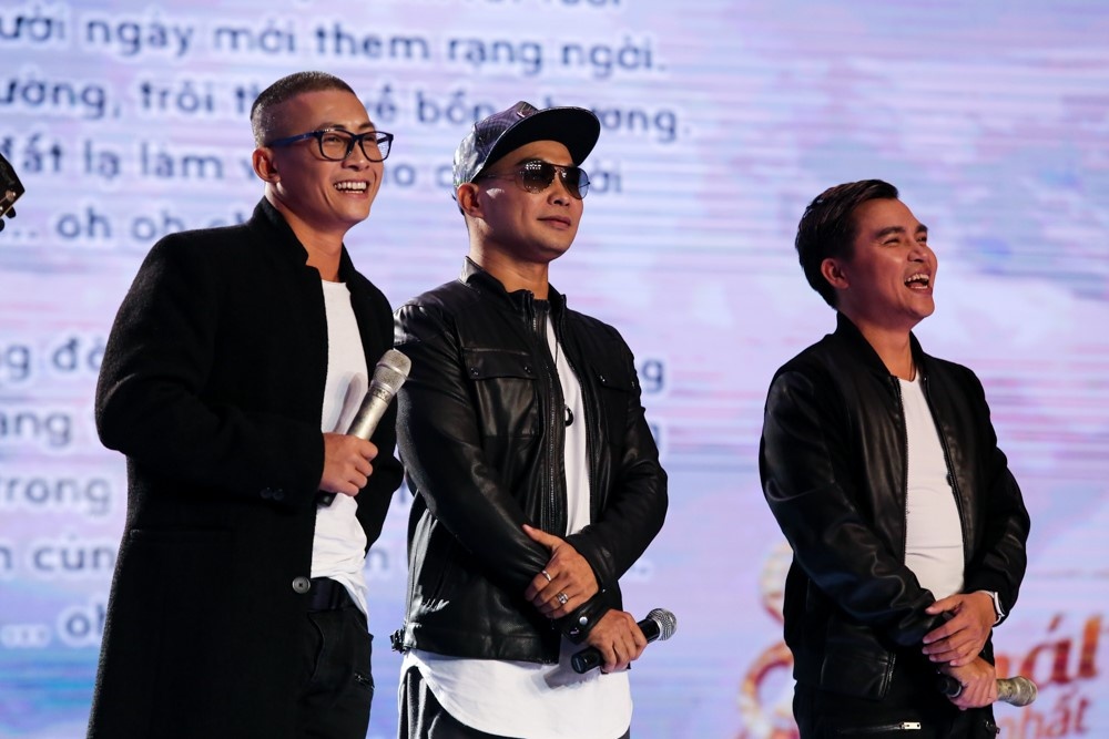 Le Minh Son tho o voi nhom MTV o Sing My Song hinh anh