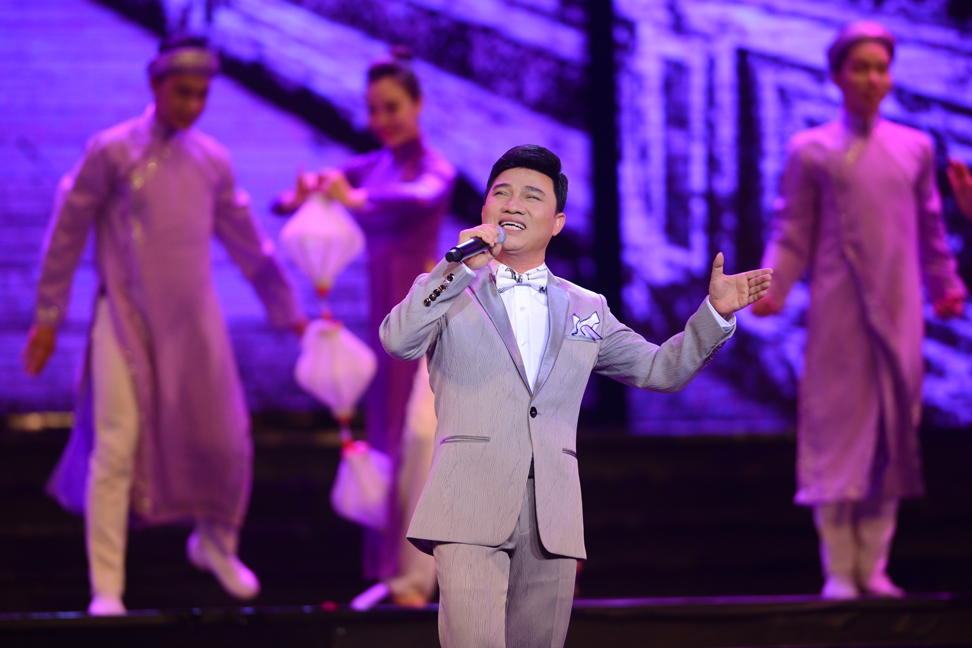 su co Ho Ngoc Ha anh 8