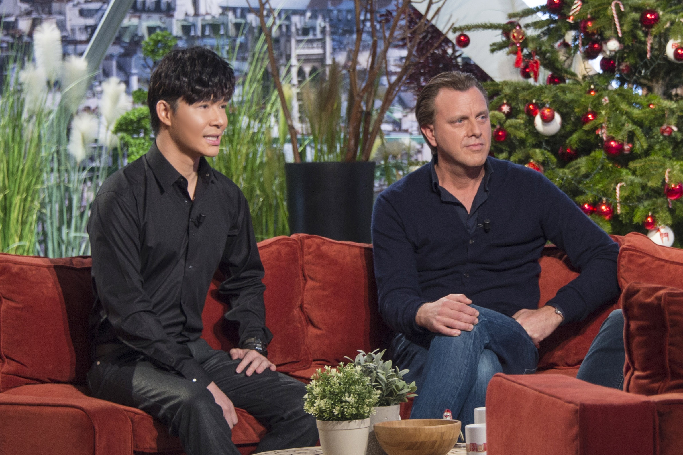 Nathan Lee la khach moi cua chuong trinh truyen hinh Phap hinh anh