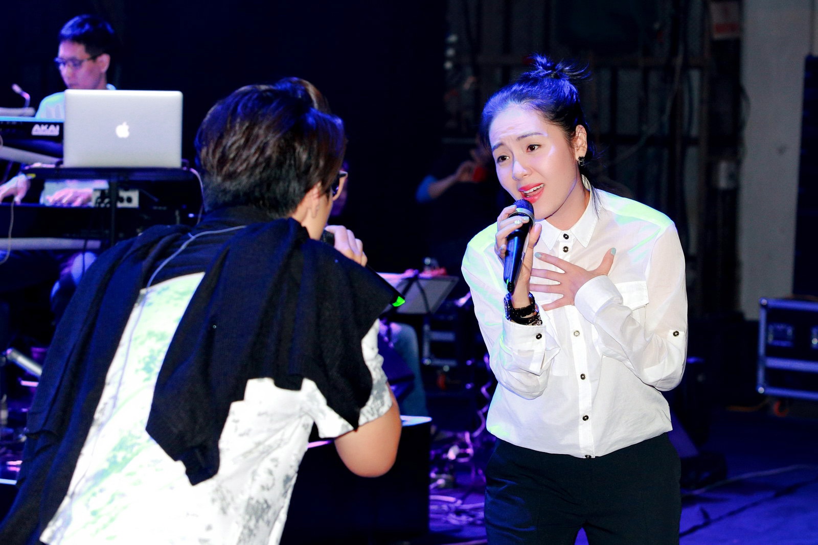 Ha Anh Tuan tap luyen dem nhac anh 1