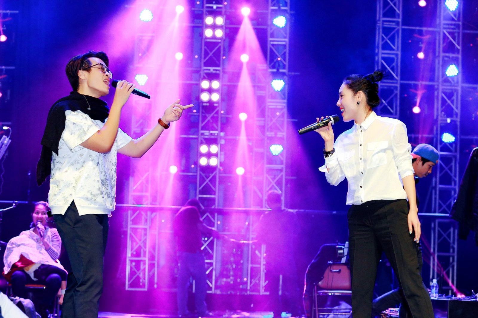 Ha Anh Tuan tap luyen dem nhac anh 2