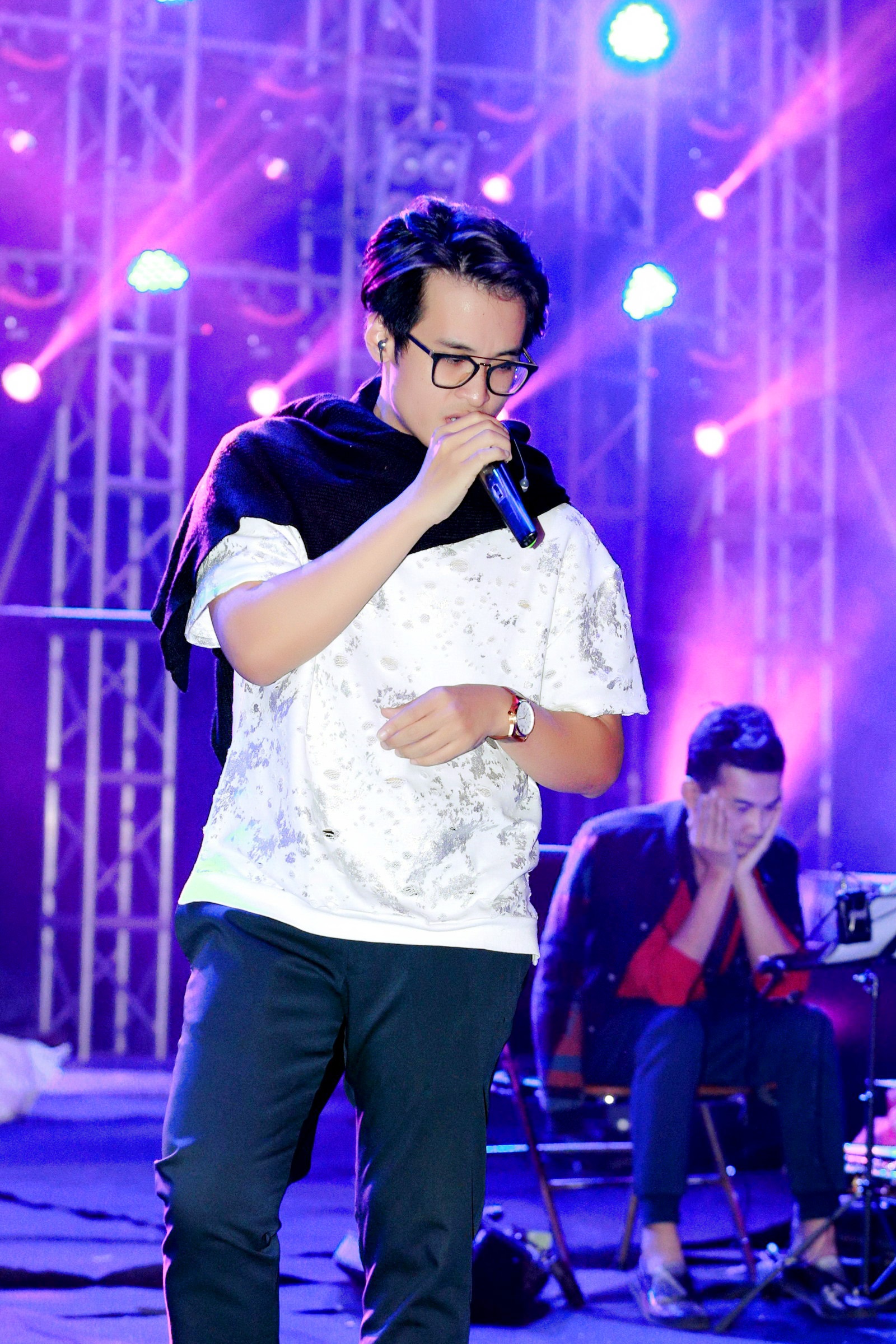 Ha Anh Tuan tap luyen dem nhac anh 5