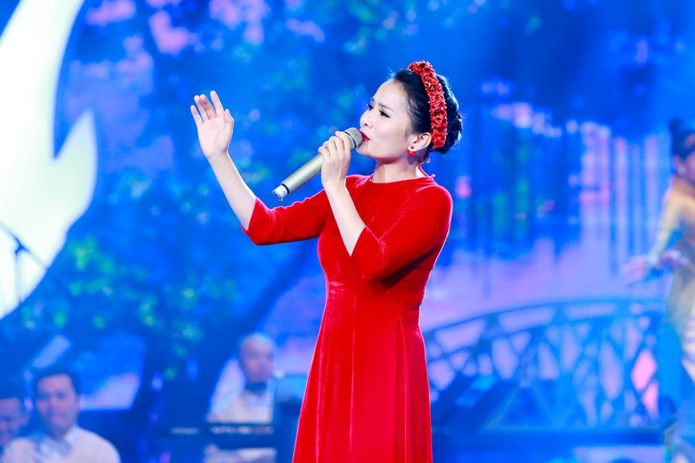 Hoai Anh co vu Thanh Le hat ca Hue anh 6