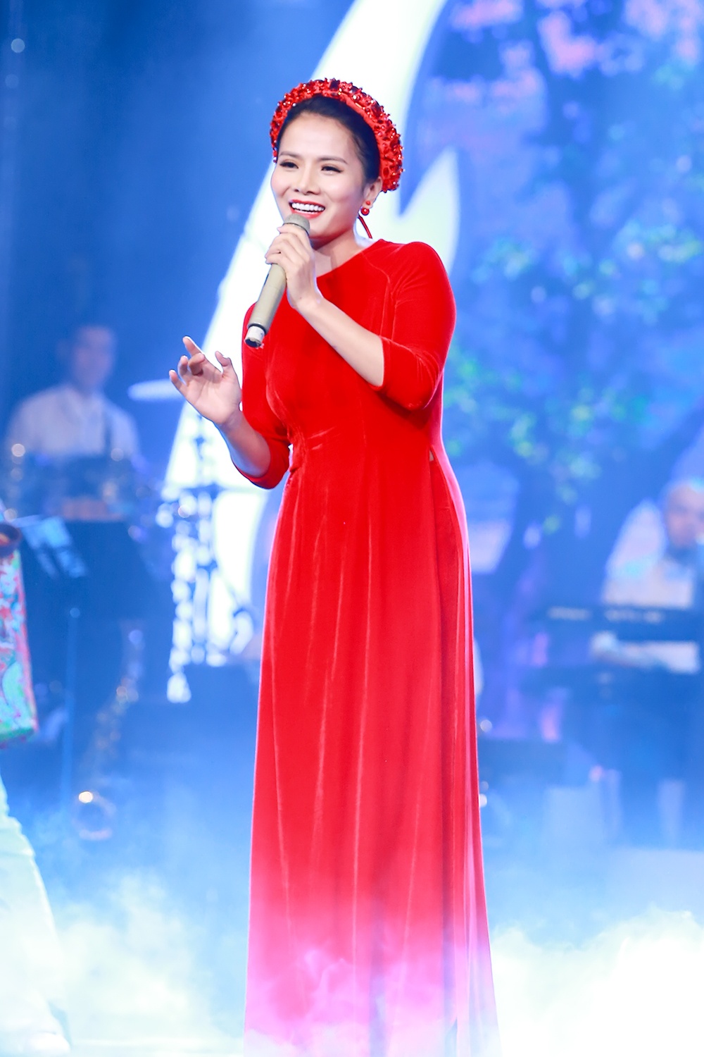 Hoai Anh co vu Thanh Le hat ca Hue anh 7