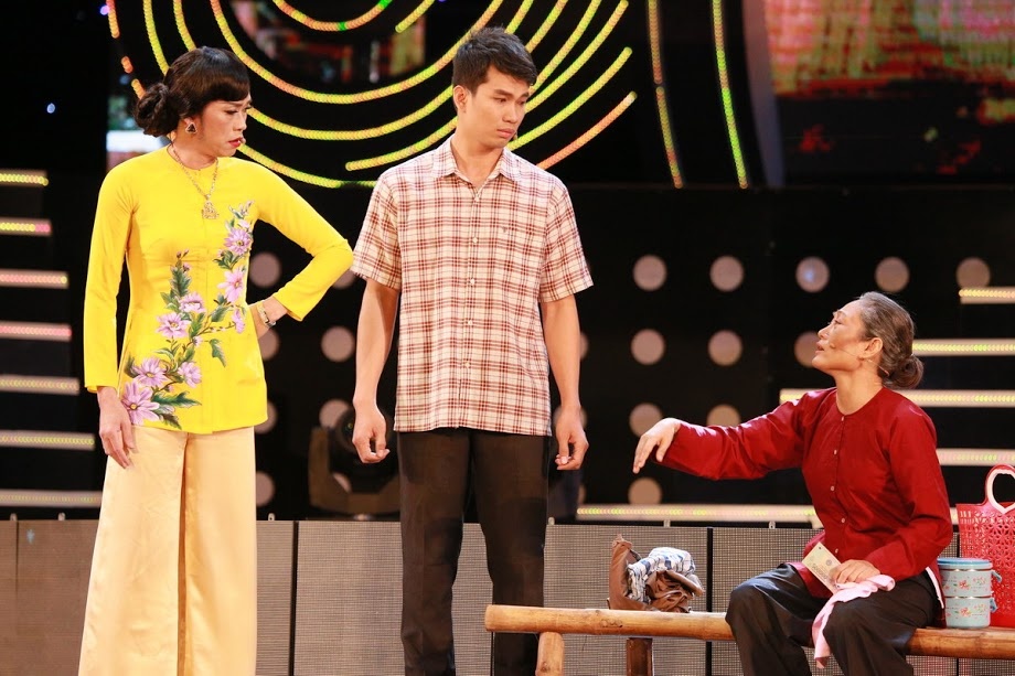 Hoai Linh gia gai anh 5