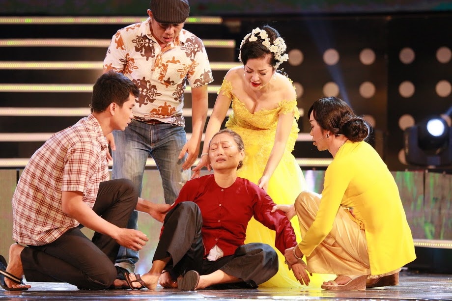 Hoai Linh gia gai anh 7