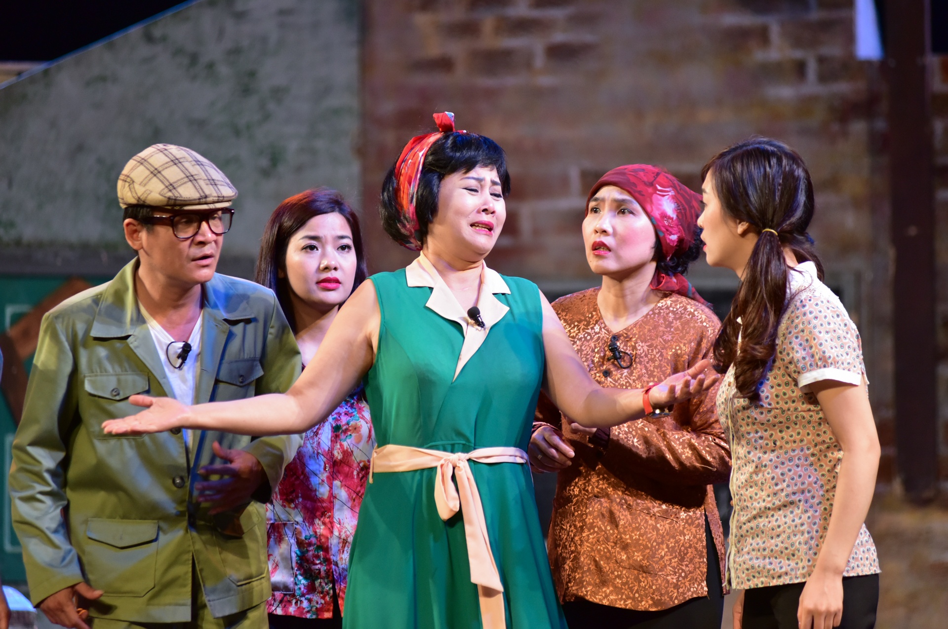 Minh Hằng về hưu ảnh 1 Minh Hang ve huu anh 1