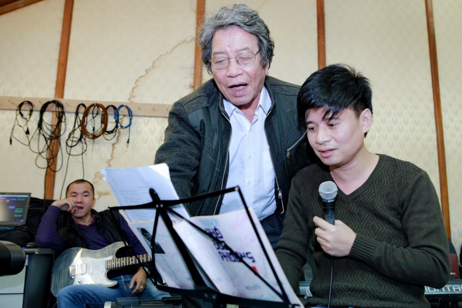 nhac si Pho Duc Phuong huong dan anh 4