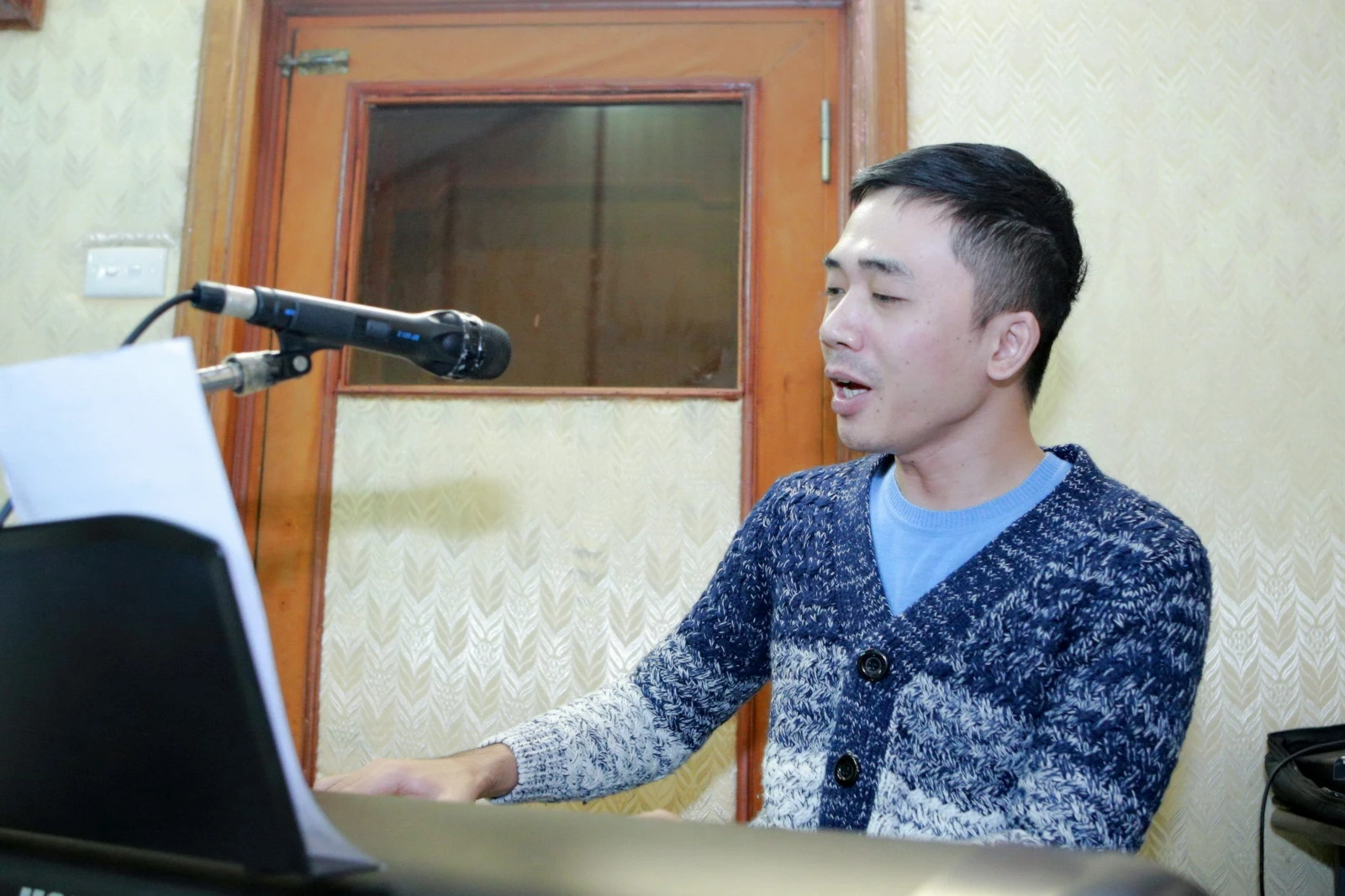 nhac si Pho Duc Phuong huong dan anh 6