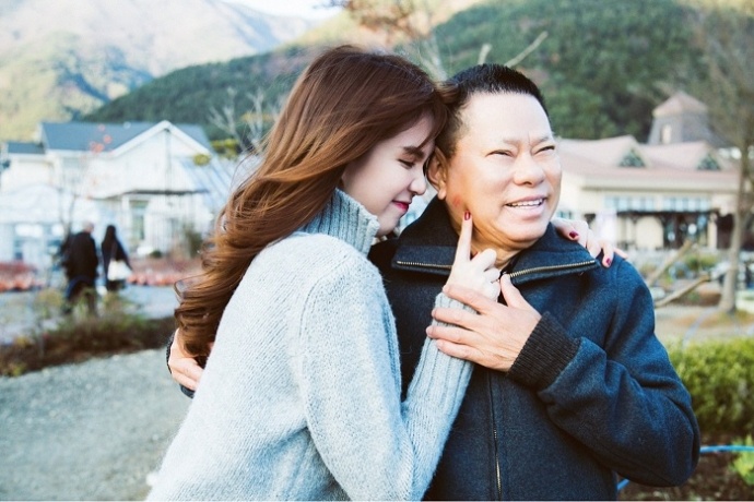 Hoang Kieu: Ngoc Trinh sinh 2 con, quan 20% tai san cho toi hinh anh