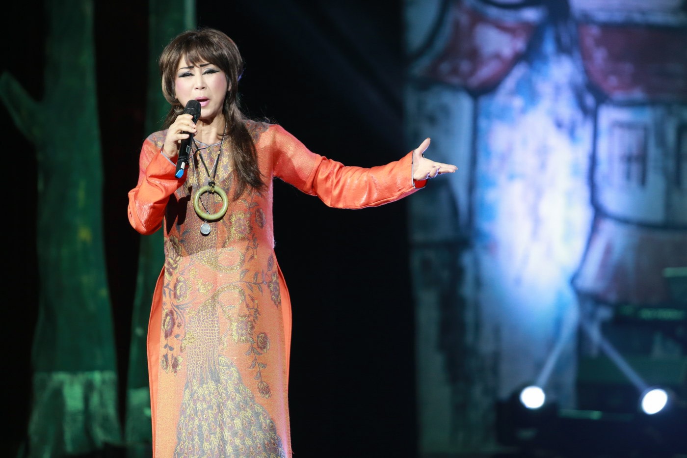 Le Uyen roi nuoc mat anh 1