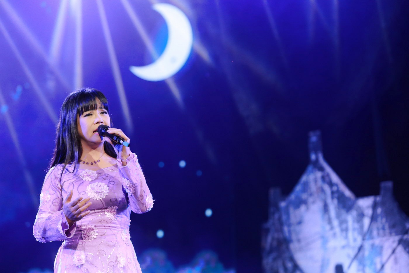 Le Uyen roi nuoc mat anh 8