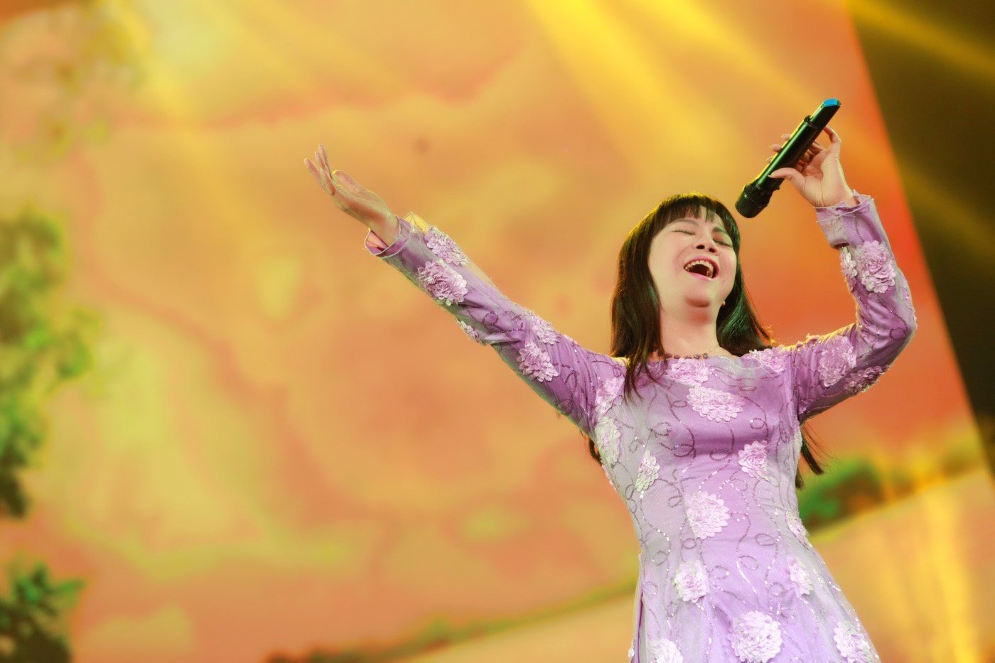 Le Uyen roi nuoc mat anh 9