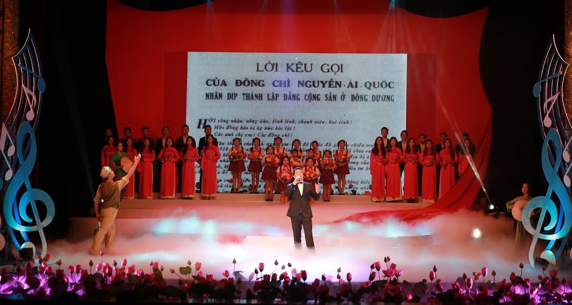 chuong trinh ca ngoi To quoc anh 1