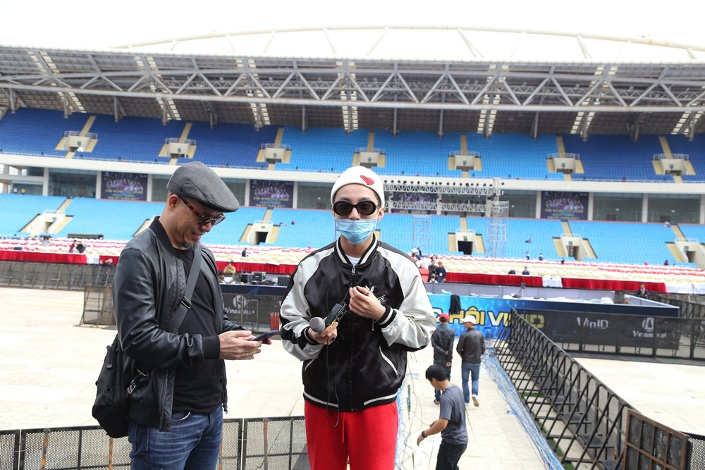 nhac si Huy Tuan noi chuyen voi Son Tung anh 2