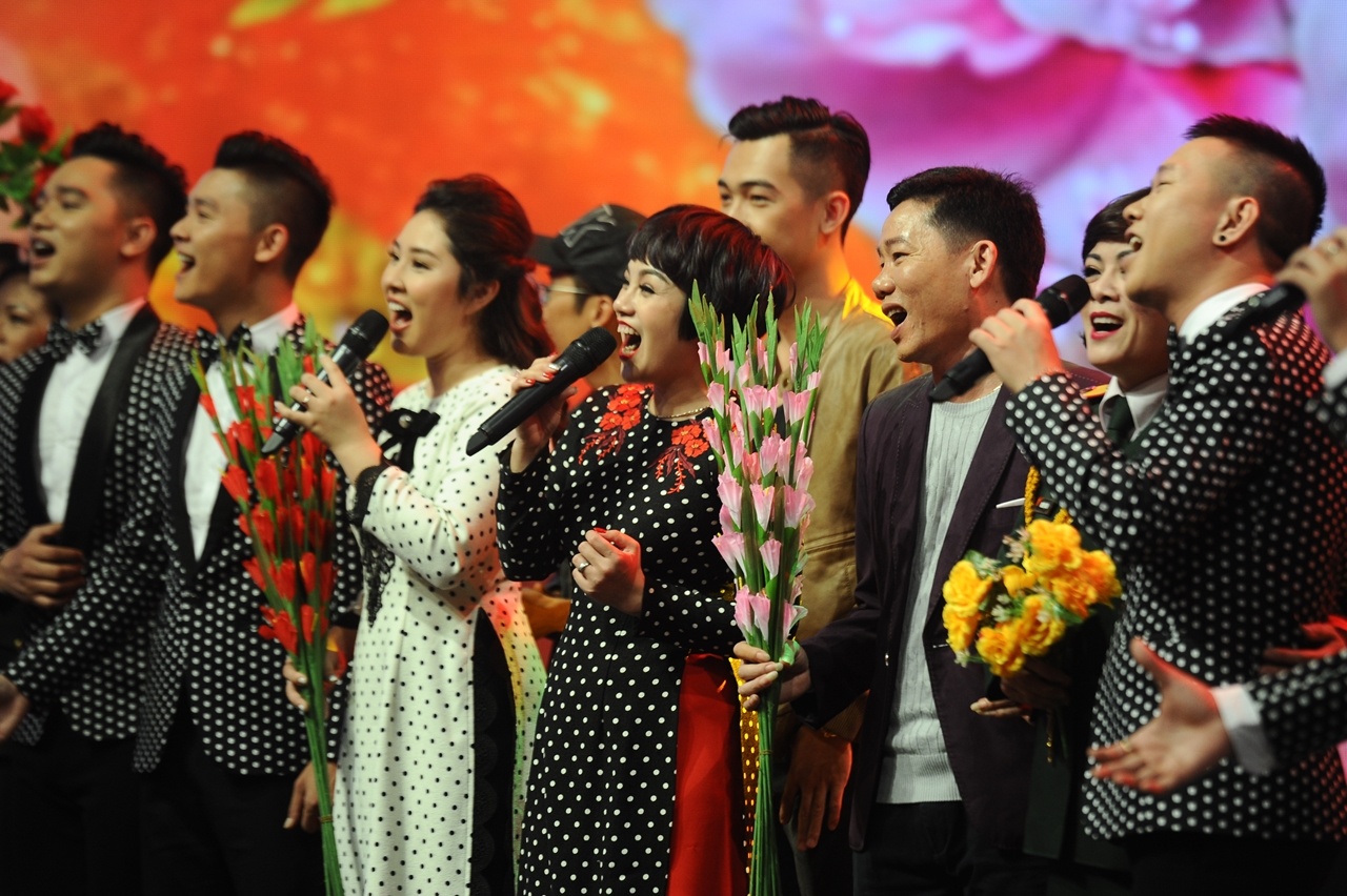 Gala Giai dieu tu hao phat song dung mong 1 Tet hinh anh