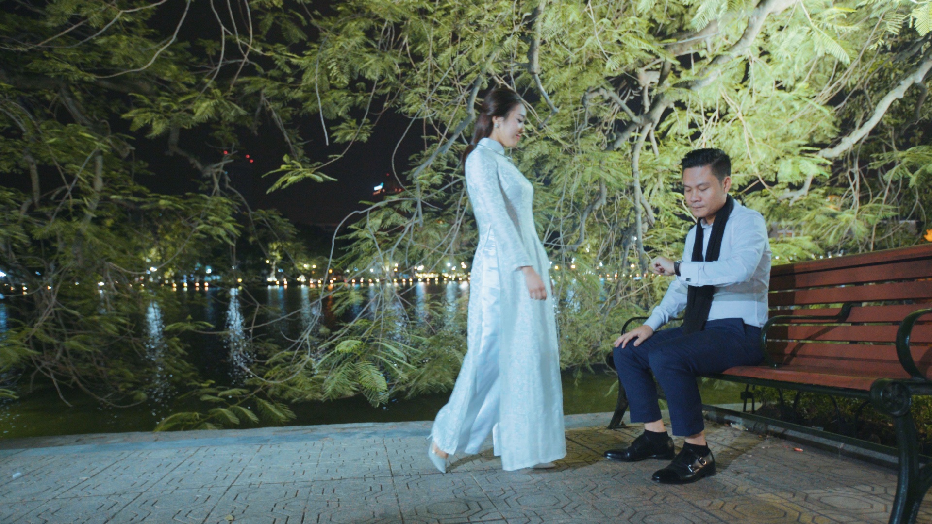 Em den tham anh dem 30 - Hoang Tung hinh anh