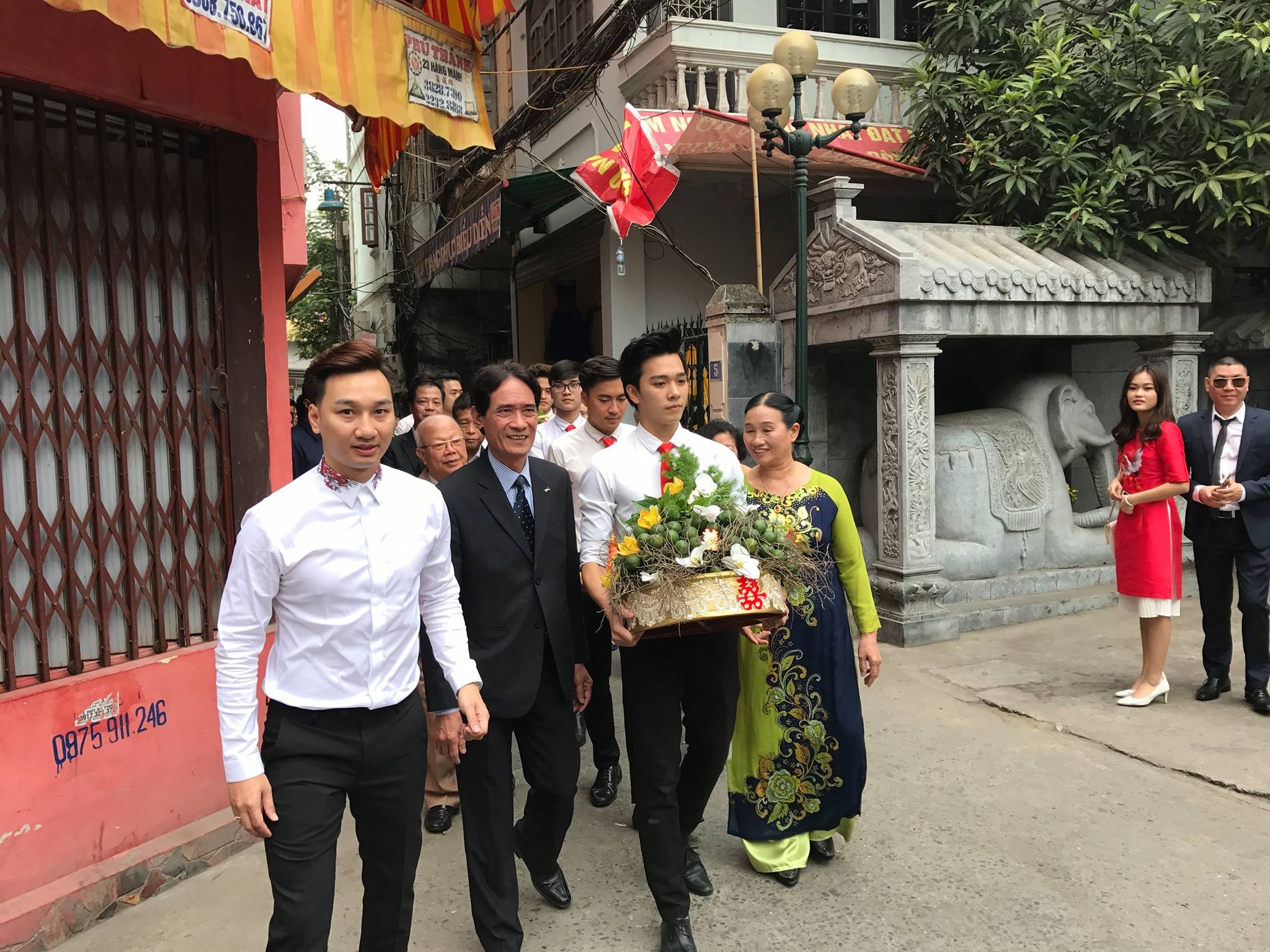 MC Thành Trung ăn hỏi ảnh 1 MC Thanh Trung an hoi anh 1