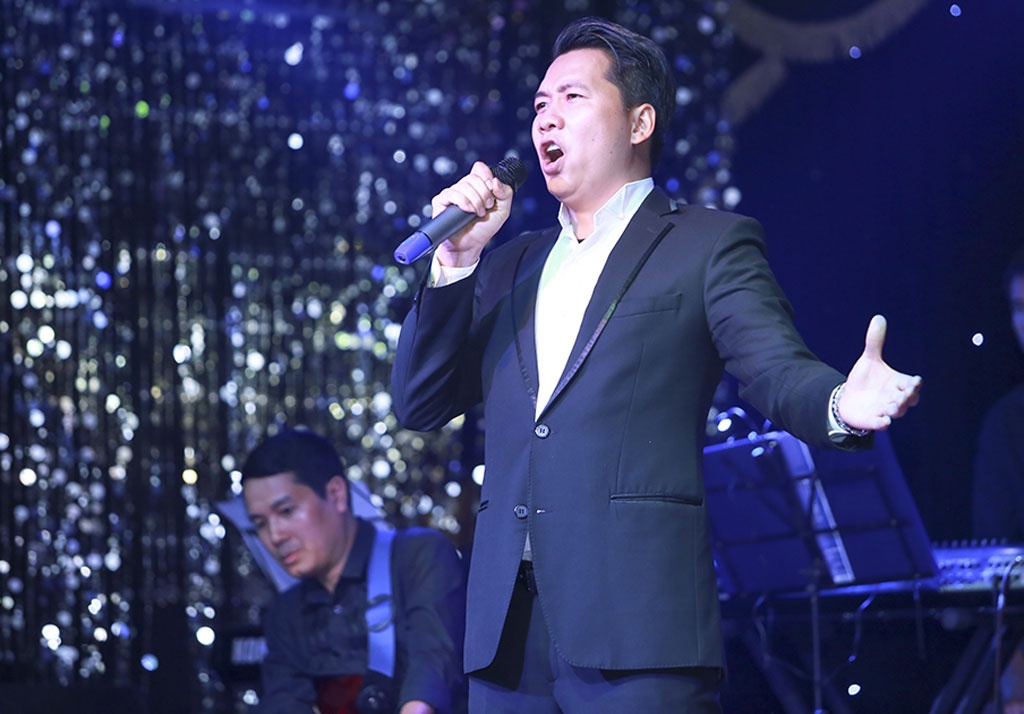 Giọng hát phi giới tính ảnh 2 Giong hat phi gioi tinh anh 2