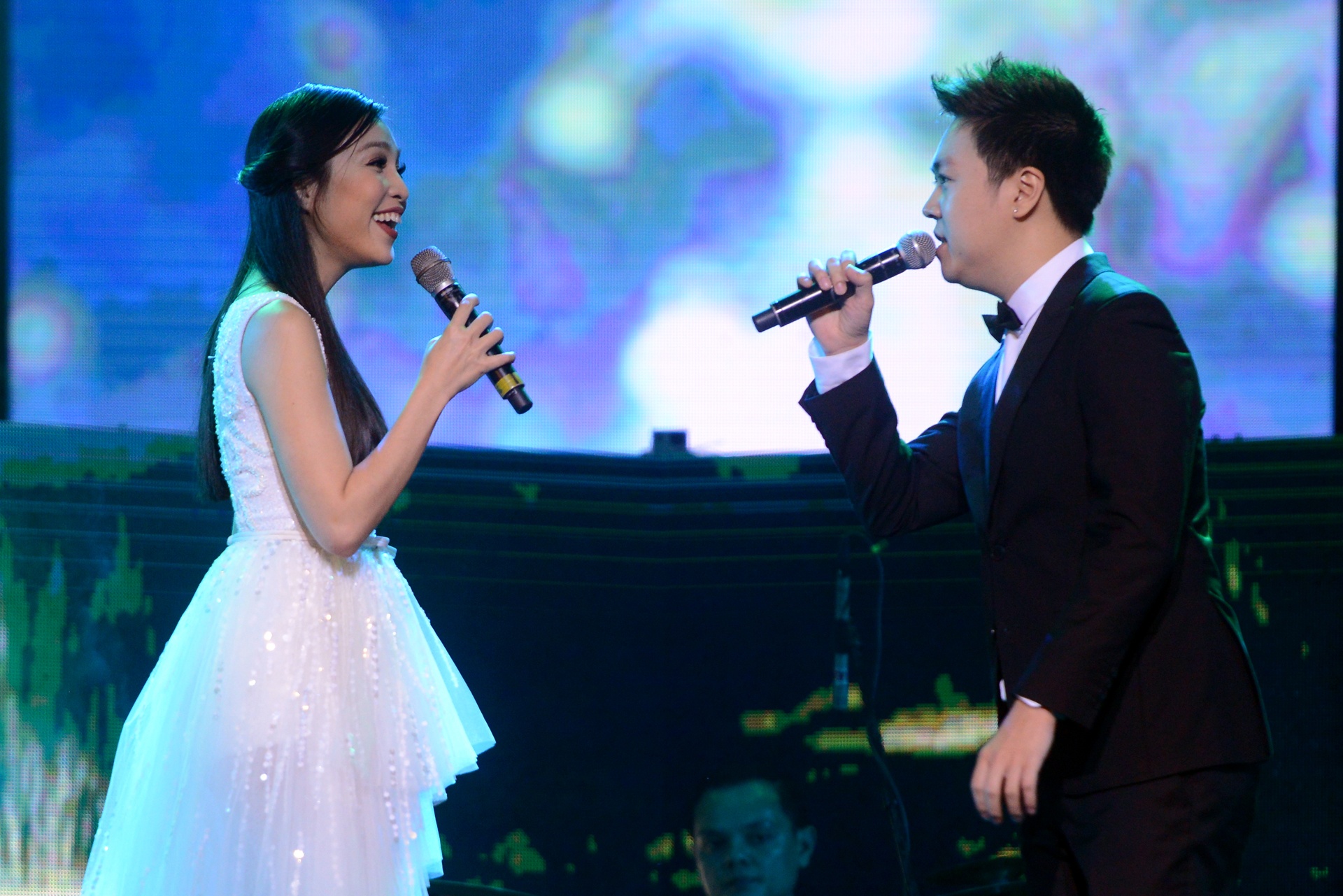 Tuan Hung Le Quyen song ca anh 10