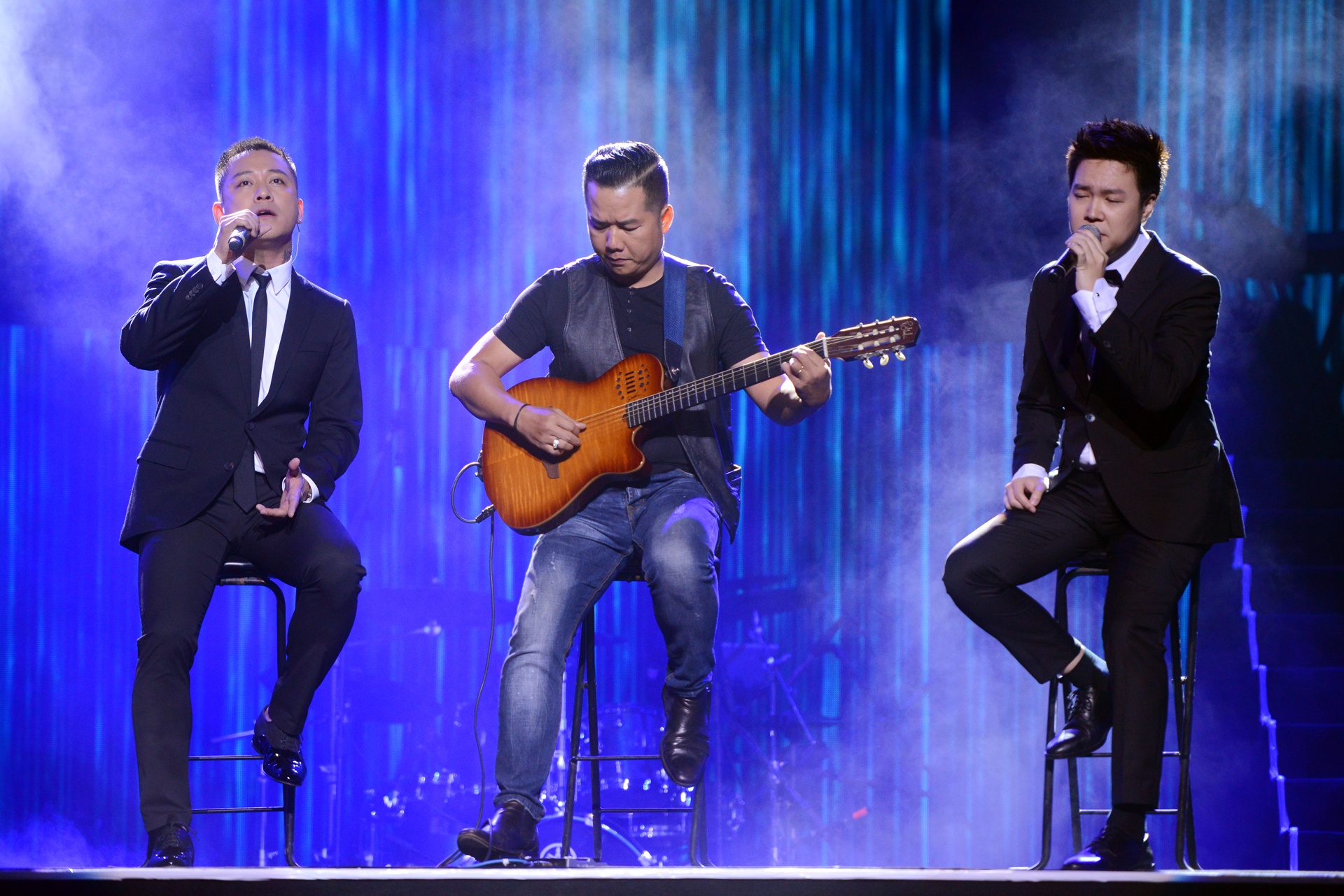 Tuan Hung Le Quyen song ca anh 12