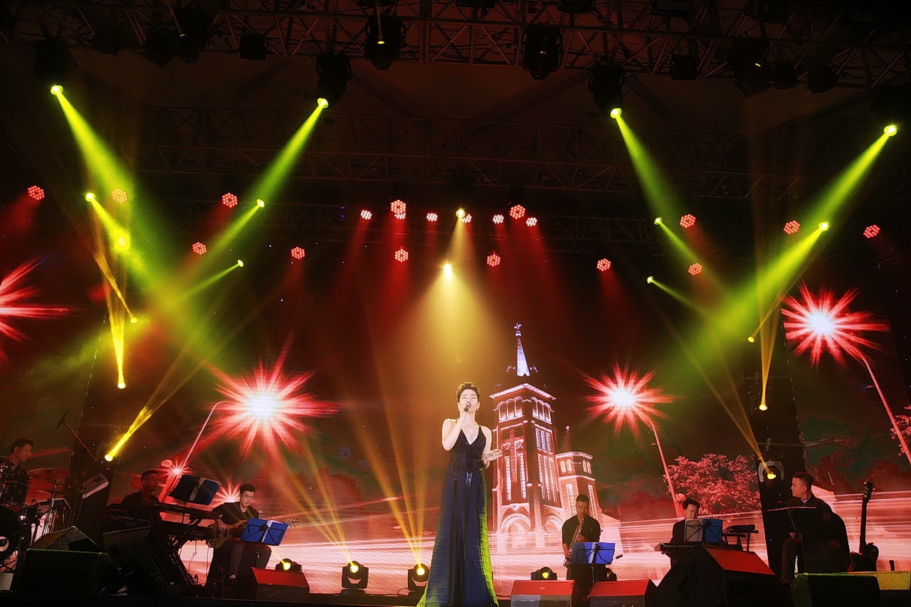 Bang Kieu,  Minh Tuyet anh 8