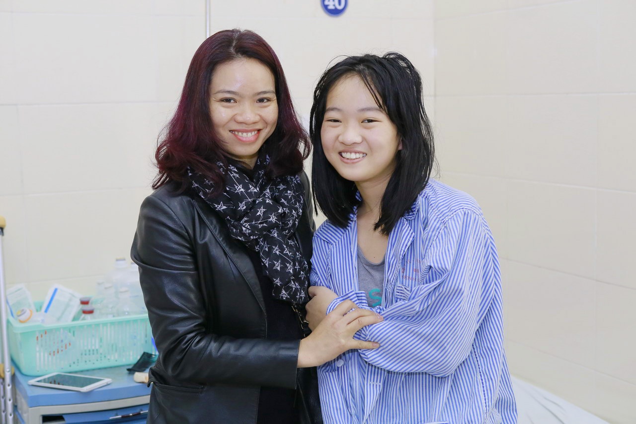 Vo Tran Lap tang qua benh nhan anh 7