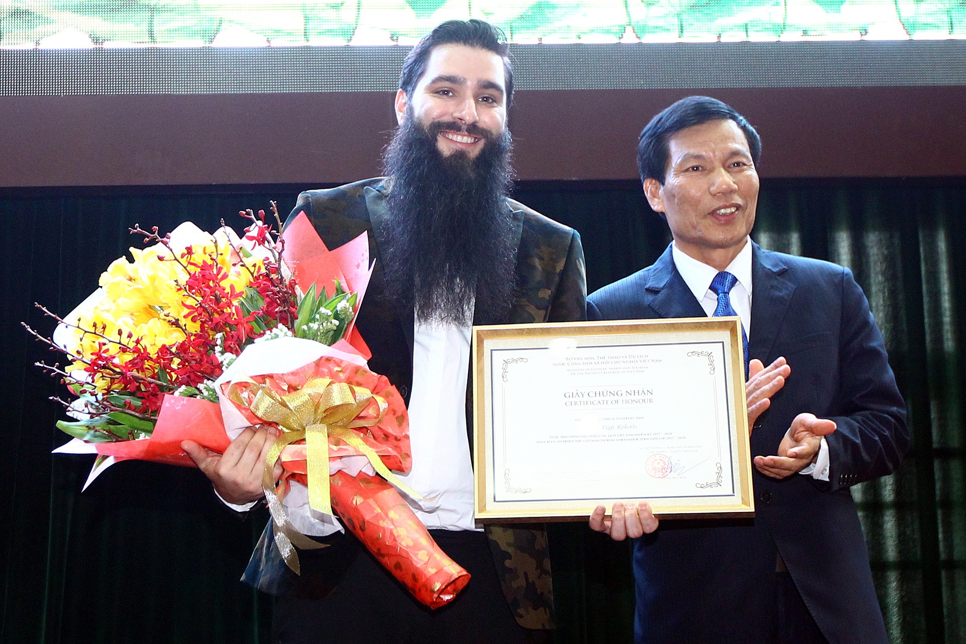 Dao dien 'Kong' nhan quyet dinh lam Dai su Du lich Viet Nam hinh anh