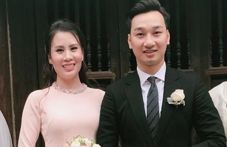 MC Thanh Trung to chuc le hang thuan voi ban gai 9X hinh anh