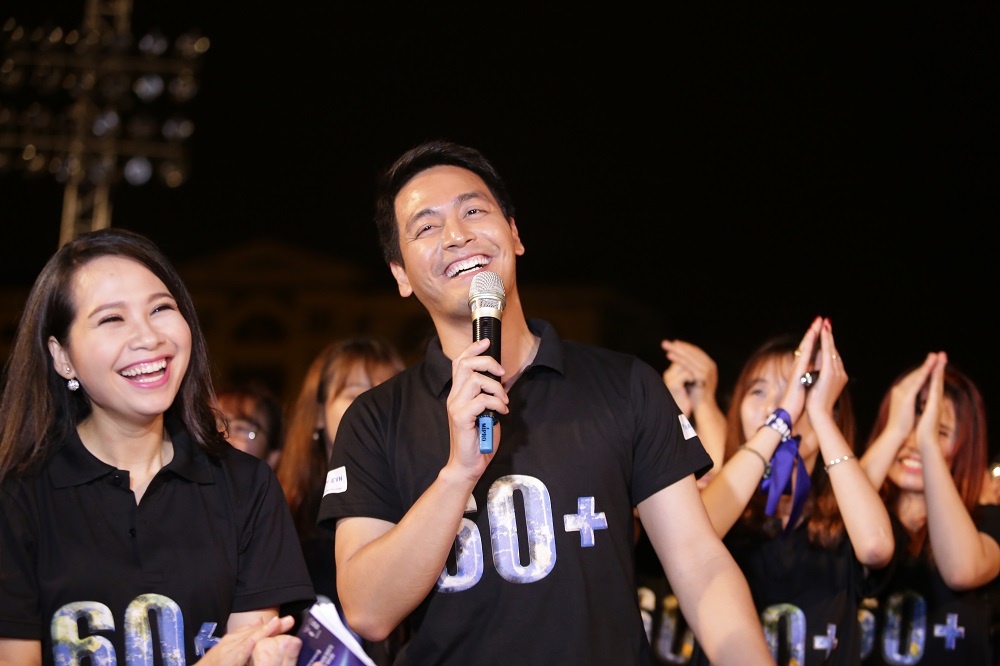 MC Phan Anh dap xe anh 2