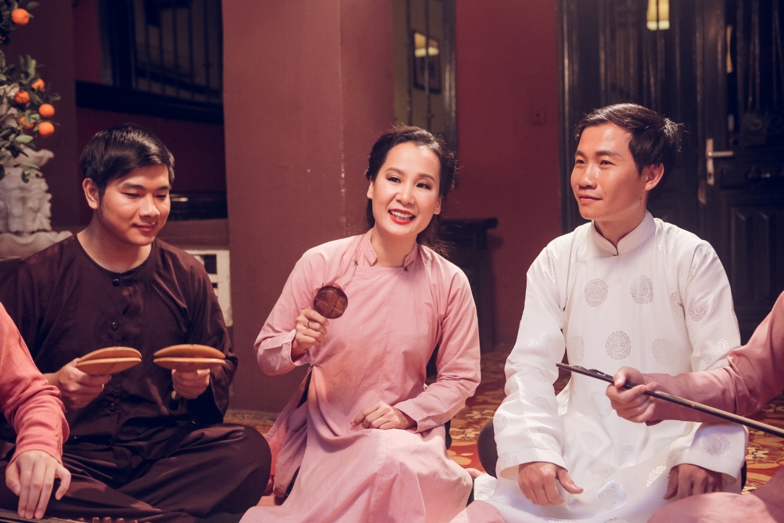 Ong Obama duoc nhac den trong loi ca cua Xam Ha Thanh hinh anh