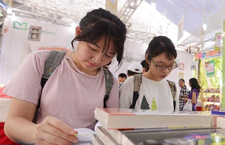 Ngay Sach Viet Nam 2017 se khong chi co hoat dong mua ban sach hinh anh