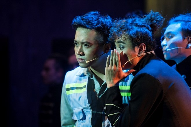 Dao dien 9X chieu long khan gia voi dem dien cuoi cung cua HOPE hinh anh