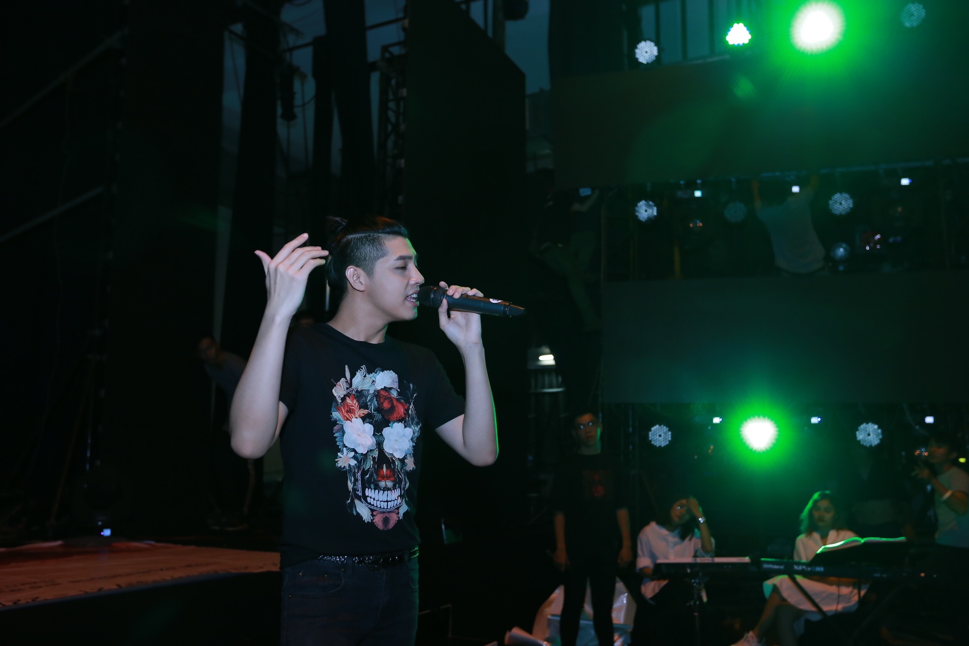 ca si Ho Ngoc Ha anh 7