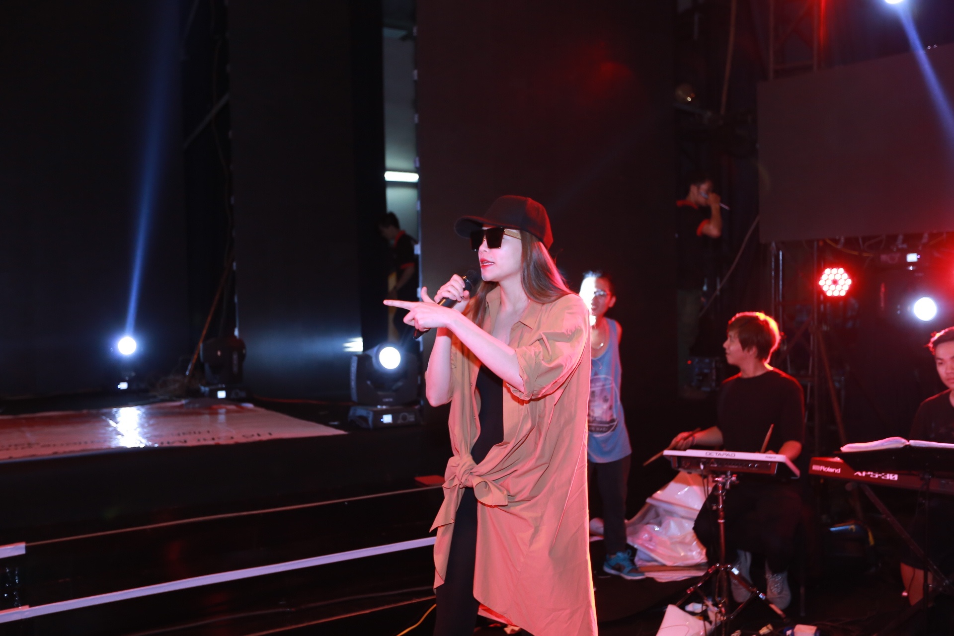 ca si Ho Ngoc Ha anh 8