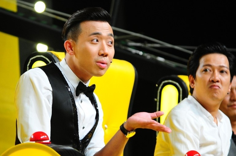 Nghe si Viet va cuoc chien Danh - Tien cam go hinh anh