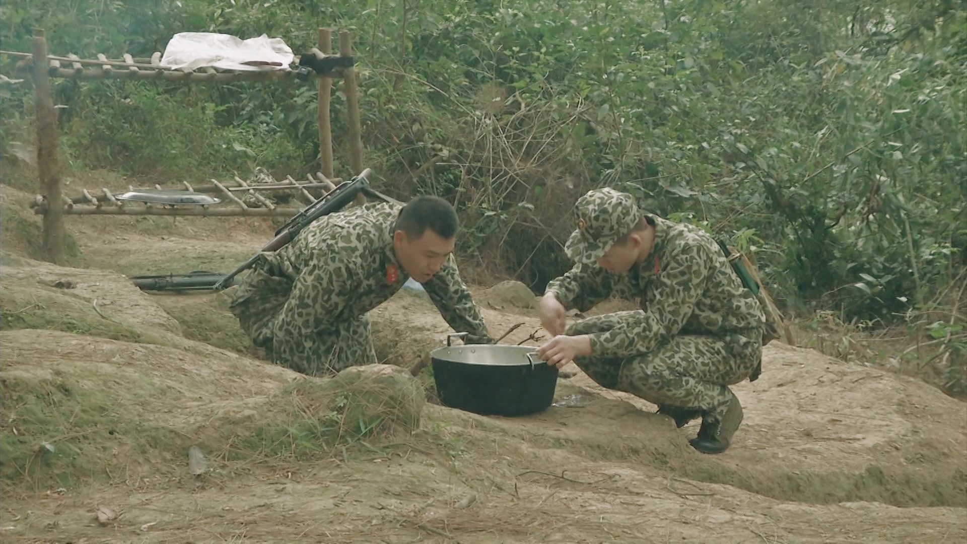 Quoc Thien,  Binh An xuat ngu anh 2