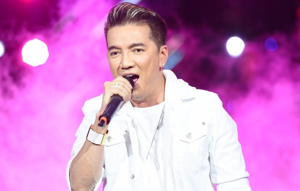 Dam Vinh Hung tuyen bo se bien mat trong 2 thang hinh anh