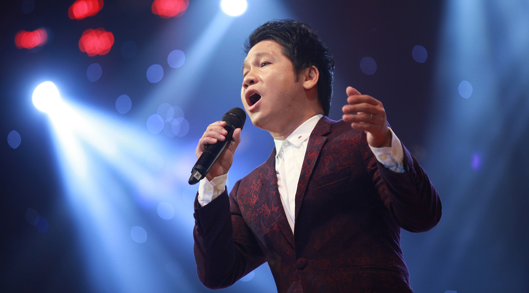 ca si Trong Tan anh 1