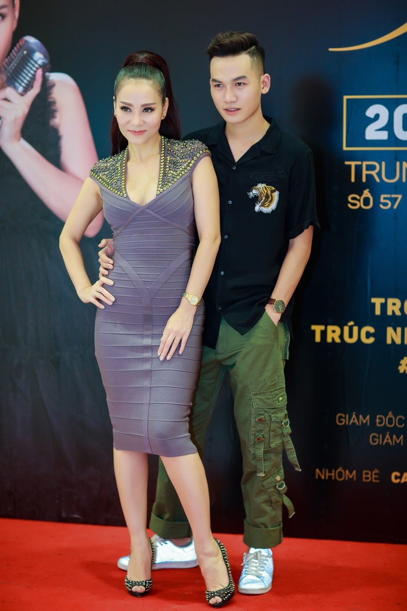 Ali Hoang Duong hua khong phan anh 4