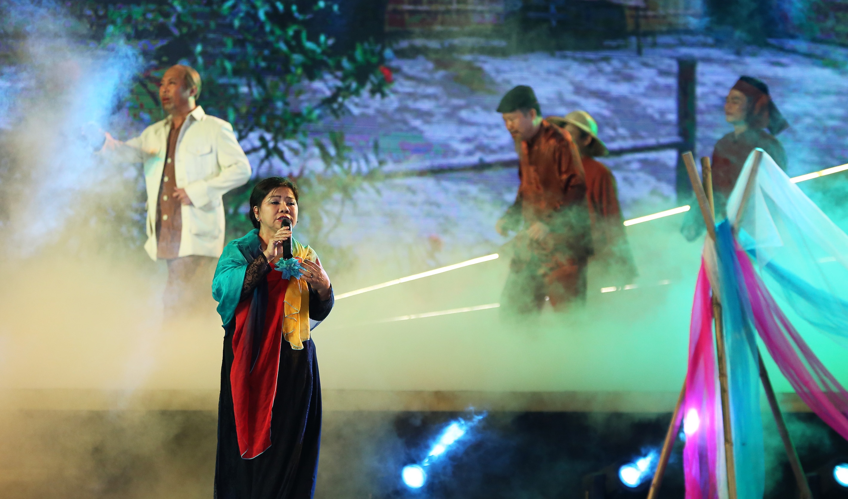 NSND Thanh Hoa ảnh 2 NSND Thanh Hoa anh 2