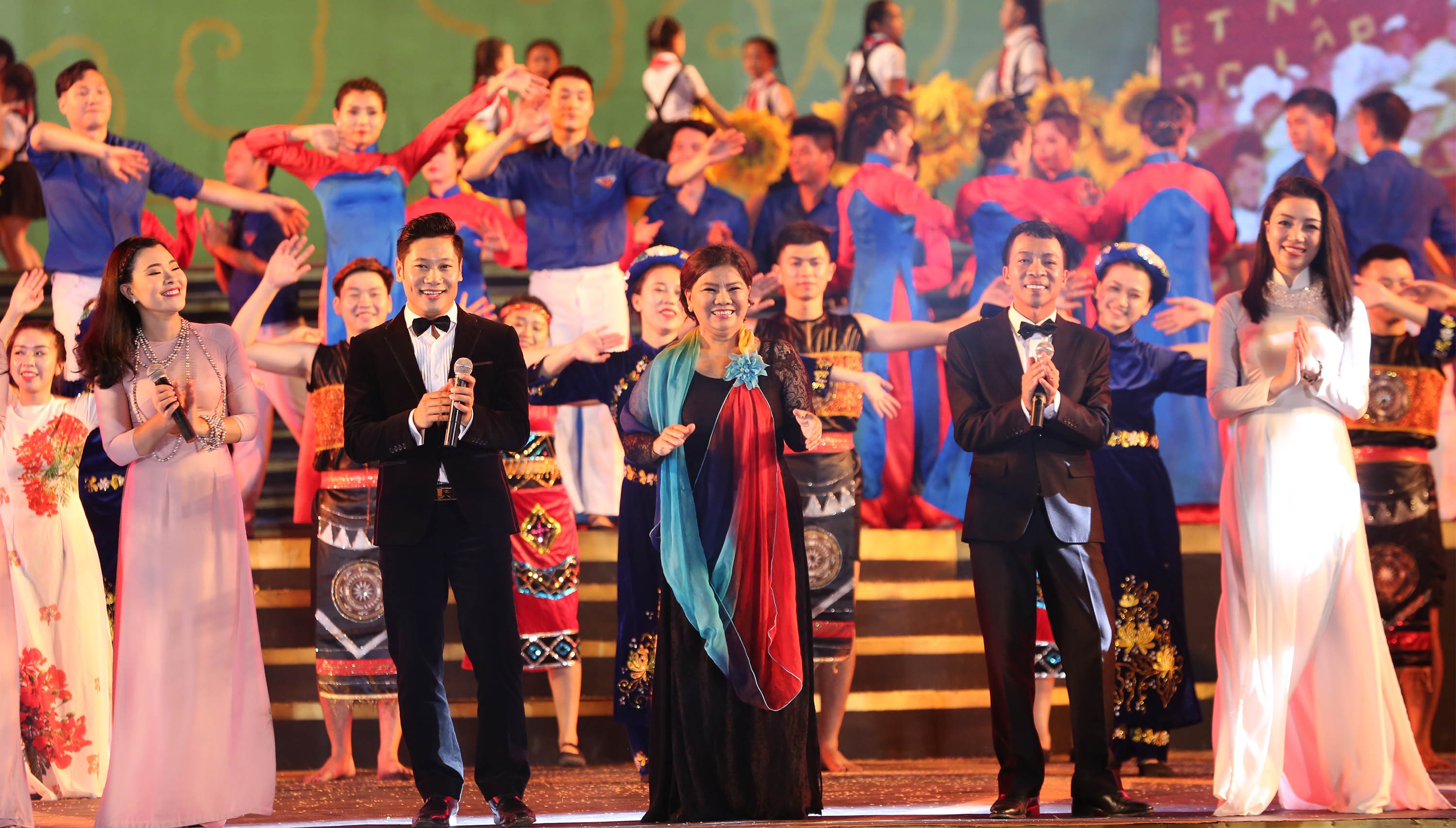 NSND Thanh Hoa ảnh 7 NSND Thanh Hoa anh 7