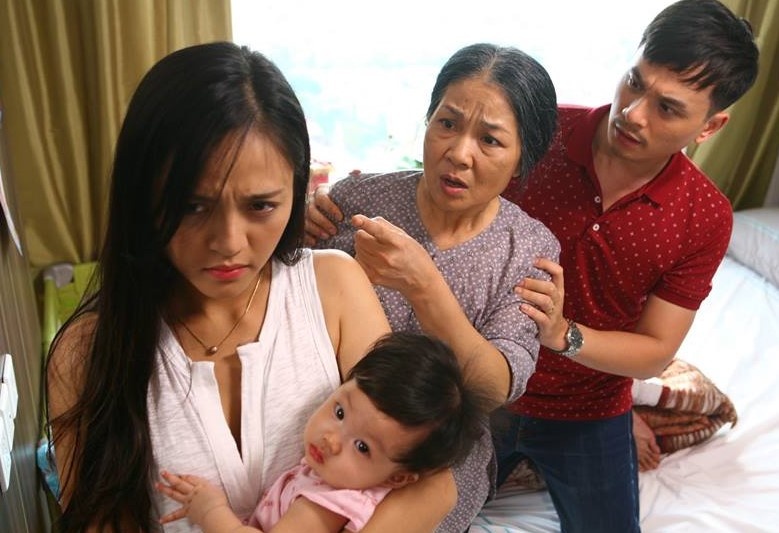 ‘Song chung voi me chong’: Phim khong co noi mot nhan vat tu te? hinh anh